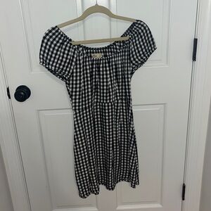 Simple puffy sleeve gingham dress